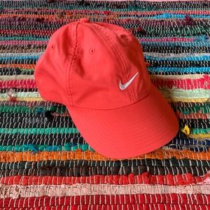 NIKE GOLF HAT